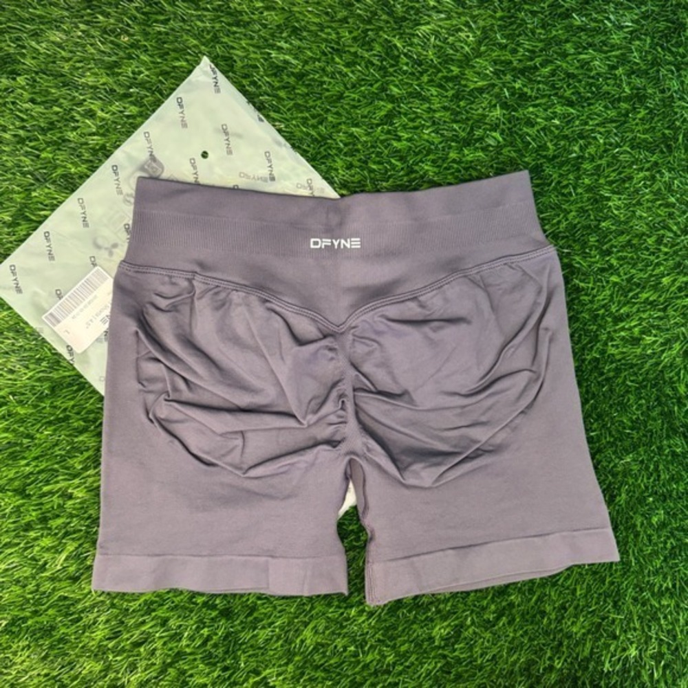 Dfyne impact shorts 4.5" truffle large